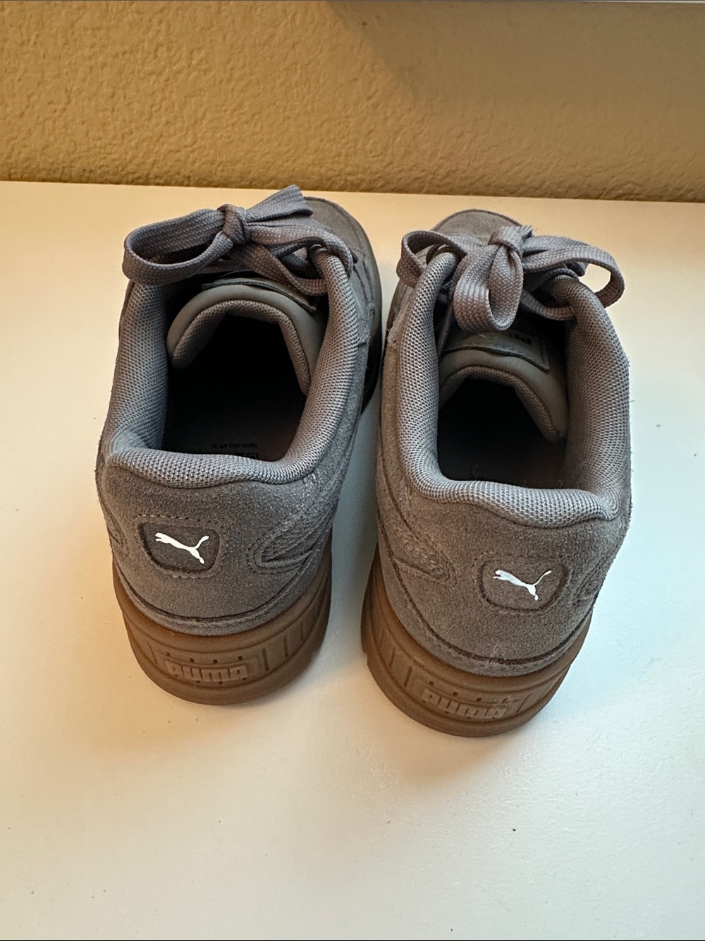 Puma Women’s Comfort Platform Sneakers Gray Suede Low-Top Size 7 - Picture 3 of 8